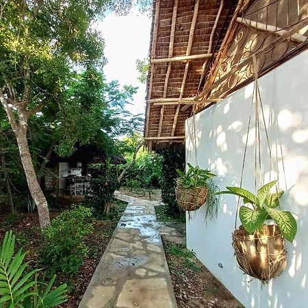 Watamu Beach Cottages B&B Экстерьер фото