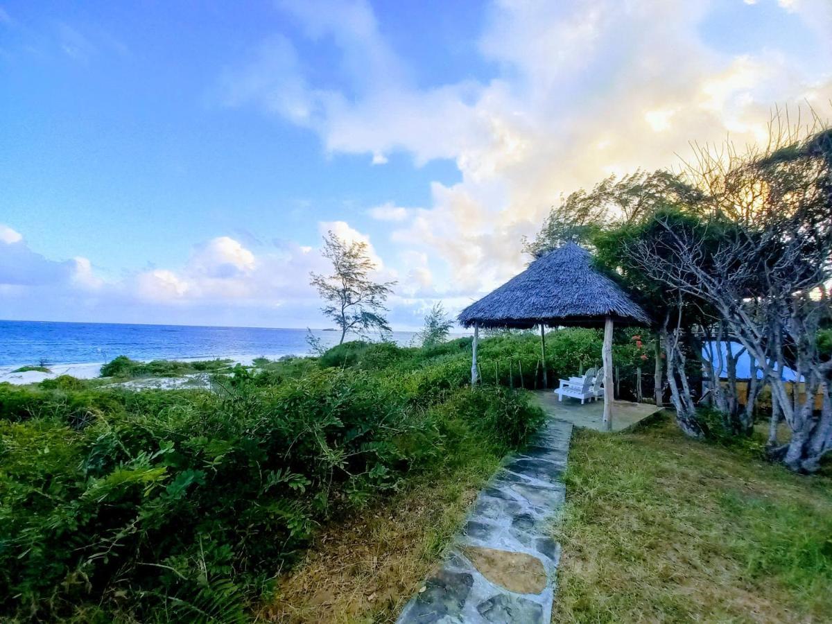 Watamu Beach Cottages B&B Экстерьер фото