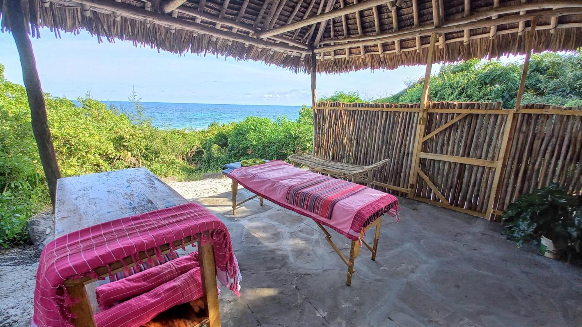 Watamu Beach Cottages B&B Экстерьер фото