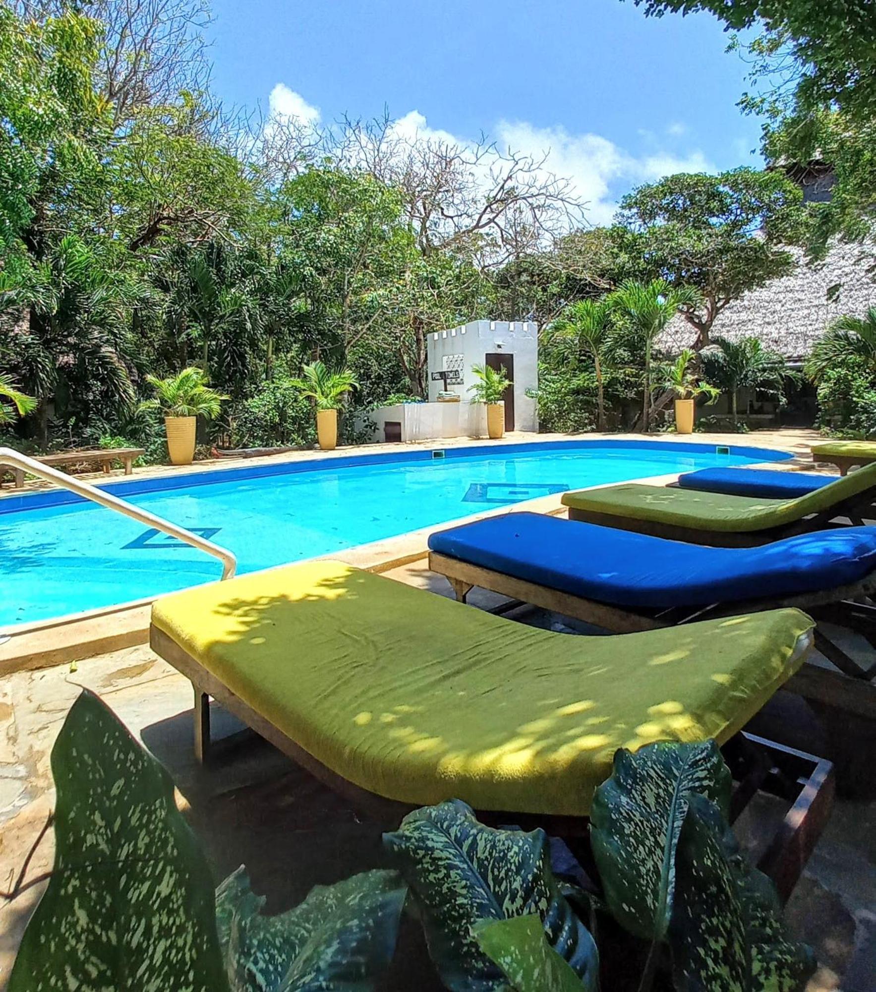 Watamu Beach Cottages B&B Экстерьер фото